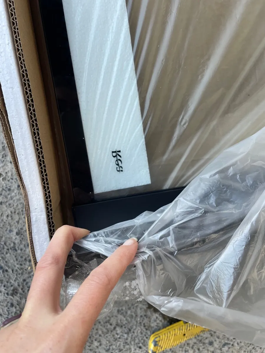 Shower screen 1000 and 1200 - Image 3