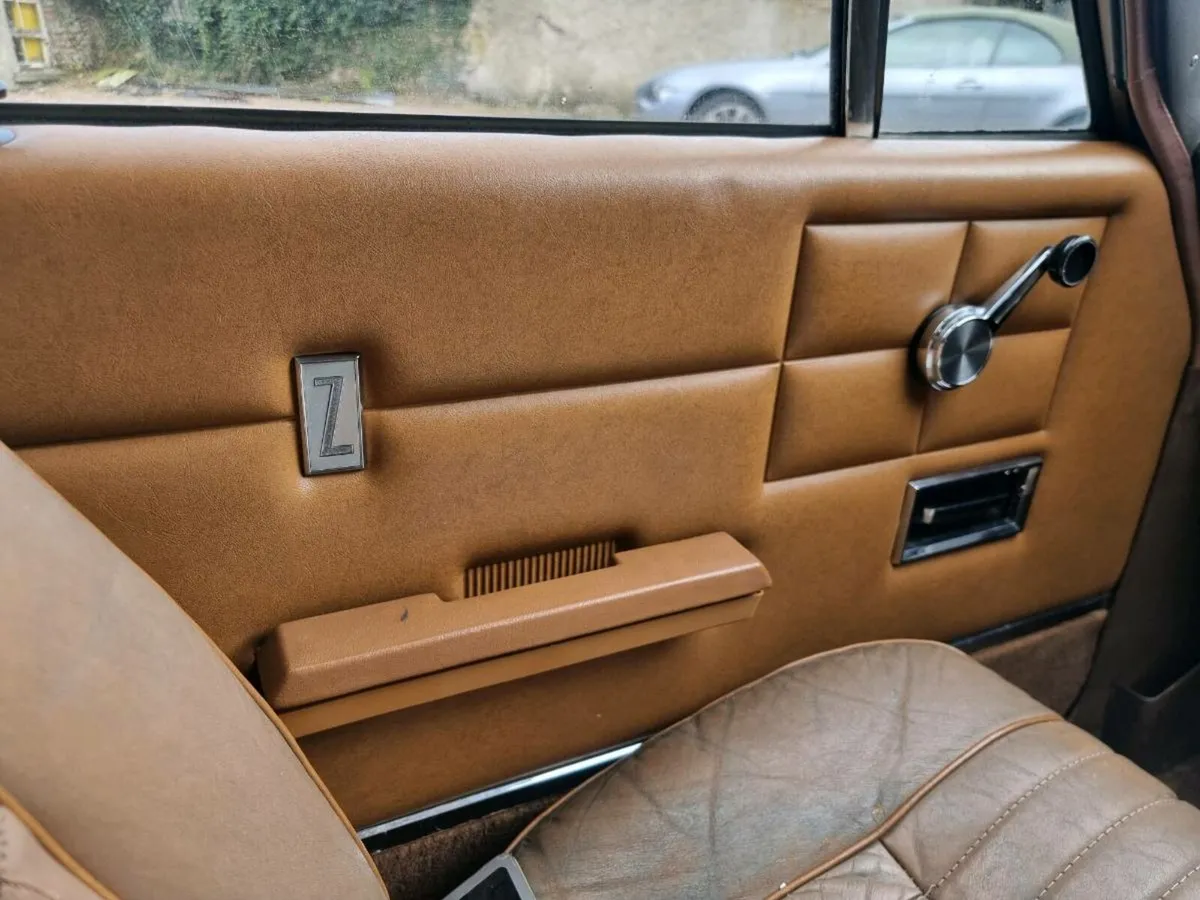 71 Ford Zodiac 3.0 v6 manual. - Image 2