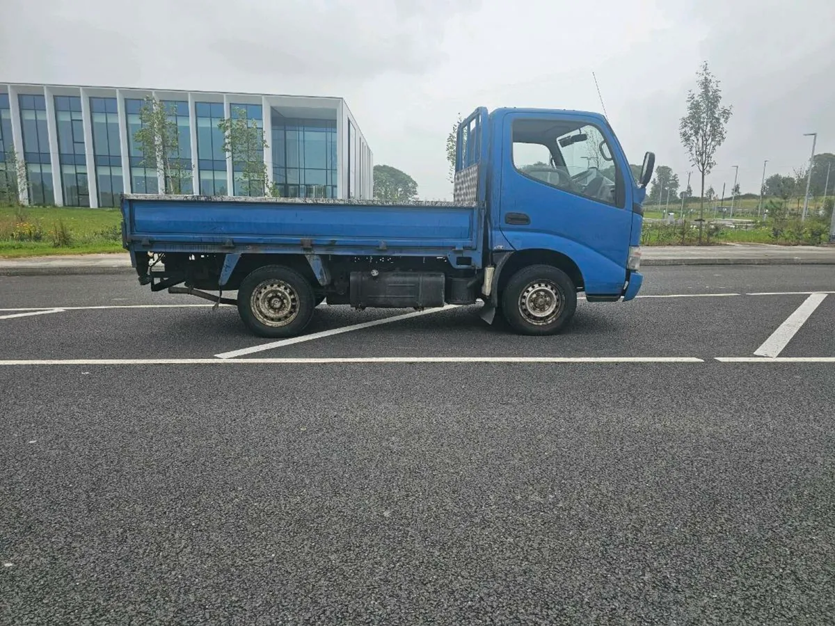 Toyota dyna - Image 1