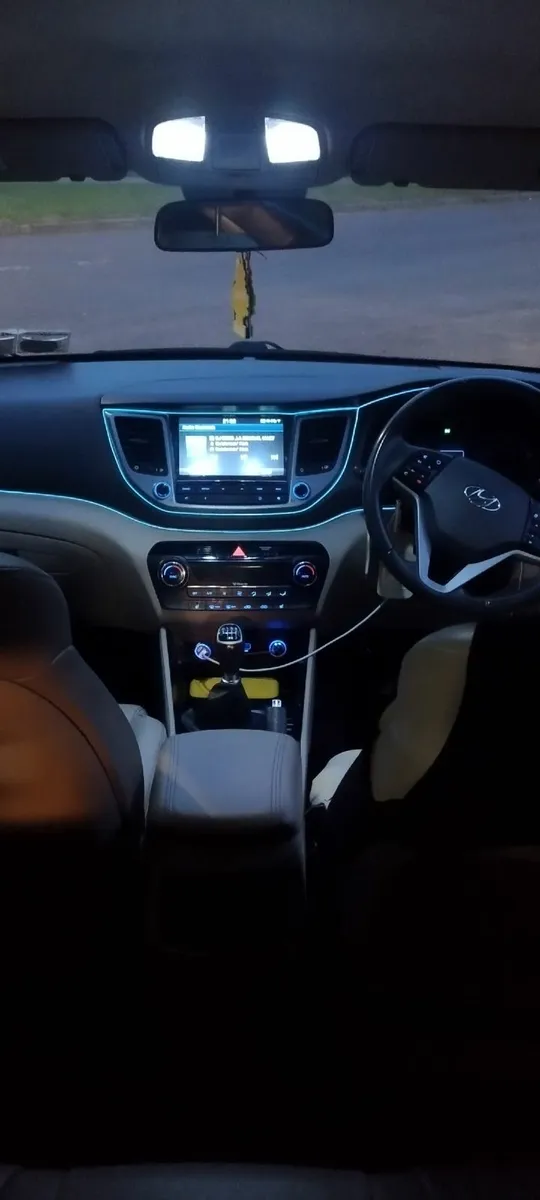 Hyundai Tucson 2016 LOTS OF NEW PARTS - Image 2