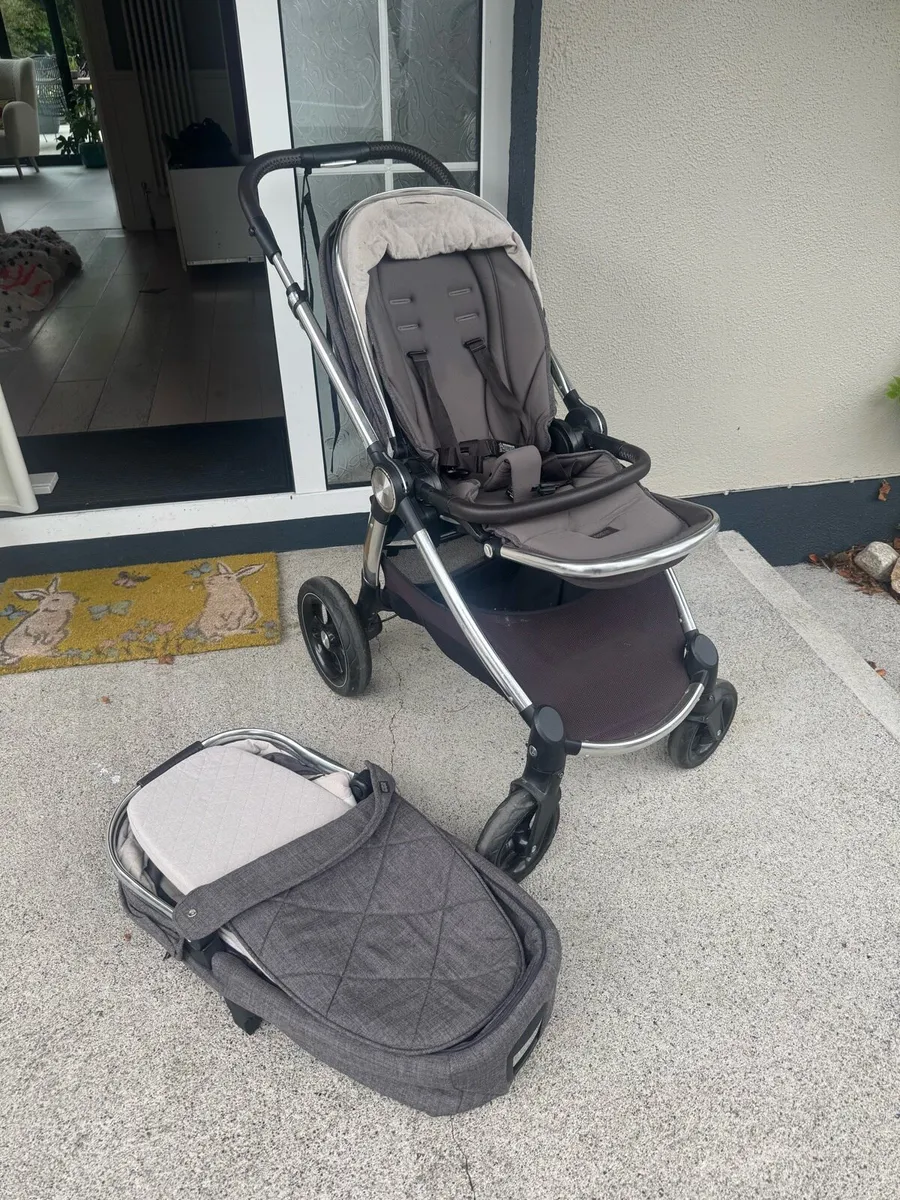 Mamas and Papas Ocarro Pram, Stroller and Buggy