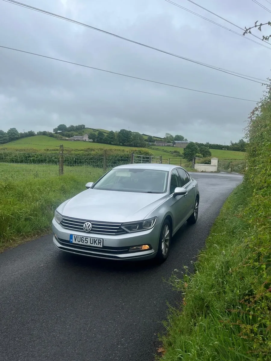 Volkswagen Passat 2015 - Image 2