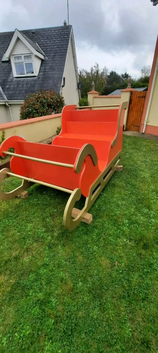 Commercial Christmas sleighs - Image 1