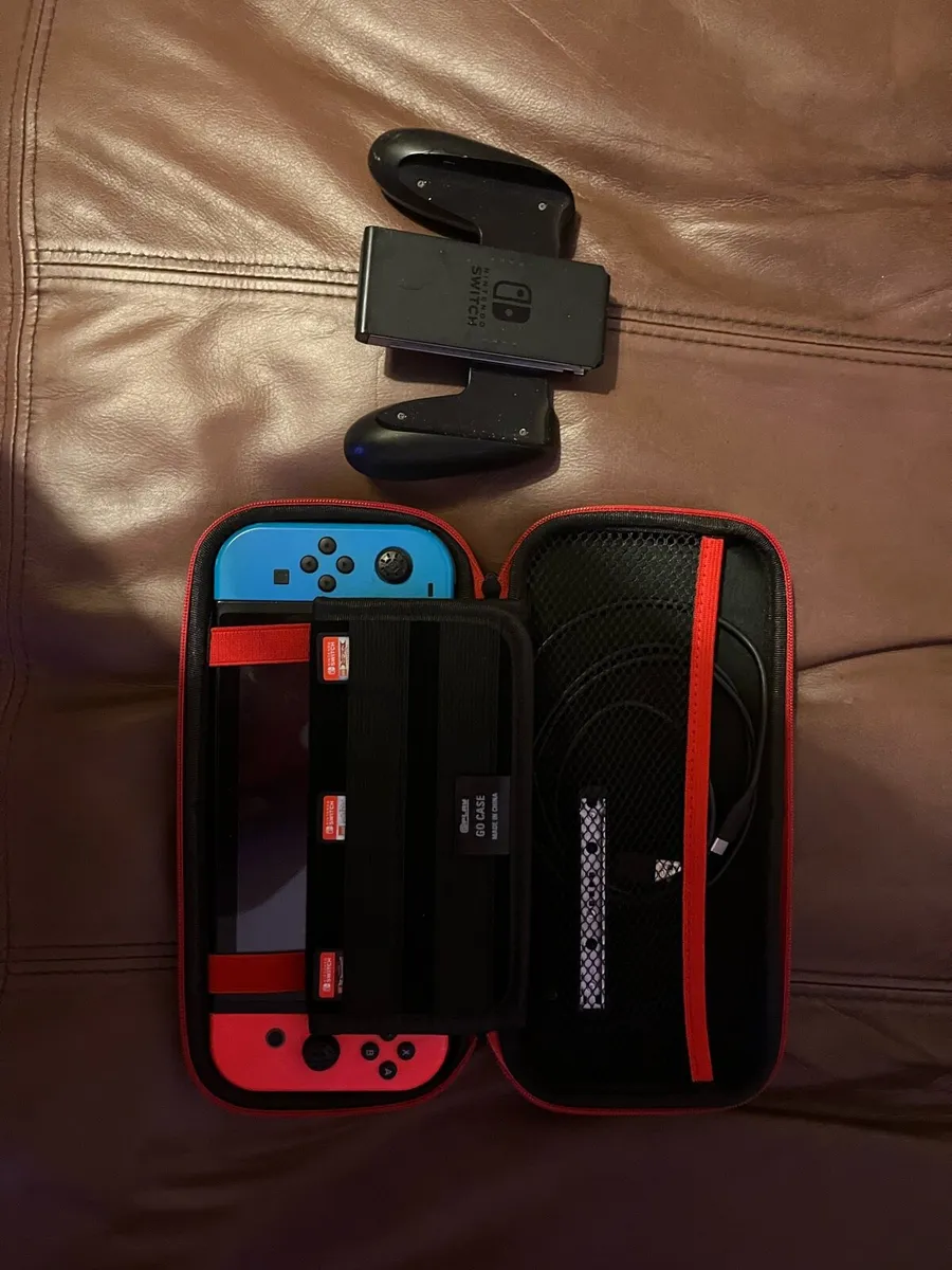 Nintendo switch - Image 2