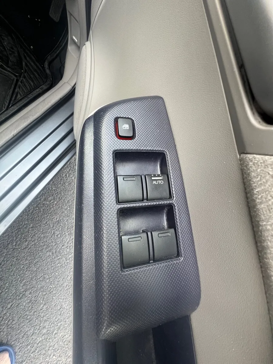 Honda Insight 2010 - Image 3