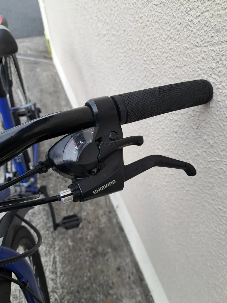 Medium size hybrid - immaculate condition - Image 3