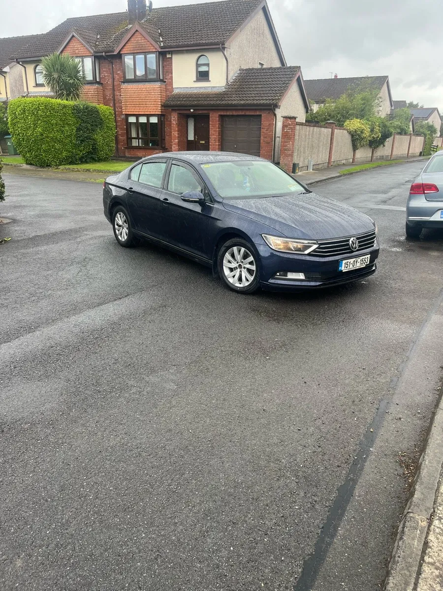 Volkswagen Passat - Image 1