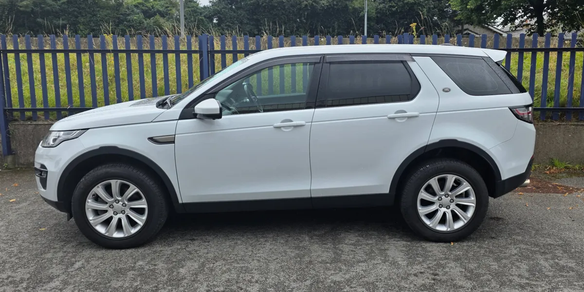 2015 LAND ROVER DISCOVERY SPORT - Image 2