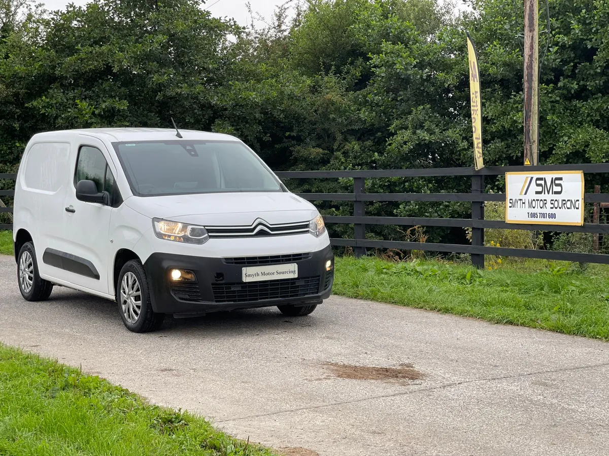 202 Citroen Berlingo Enterprise Spotless***** - Image 1