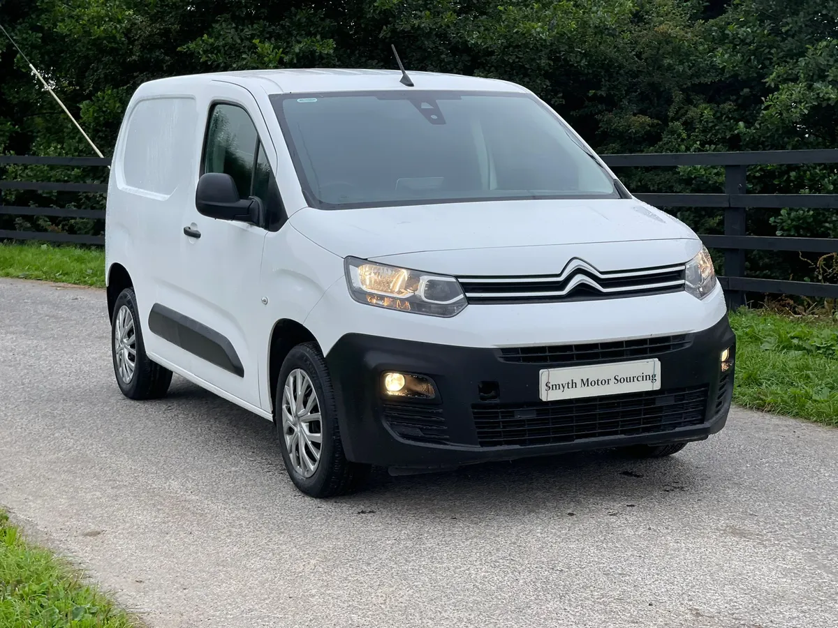 202 Citroen Berlingo Enterprise Spotless***** - Image 4