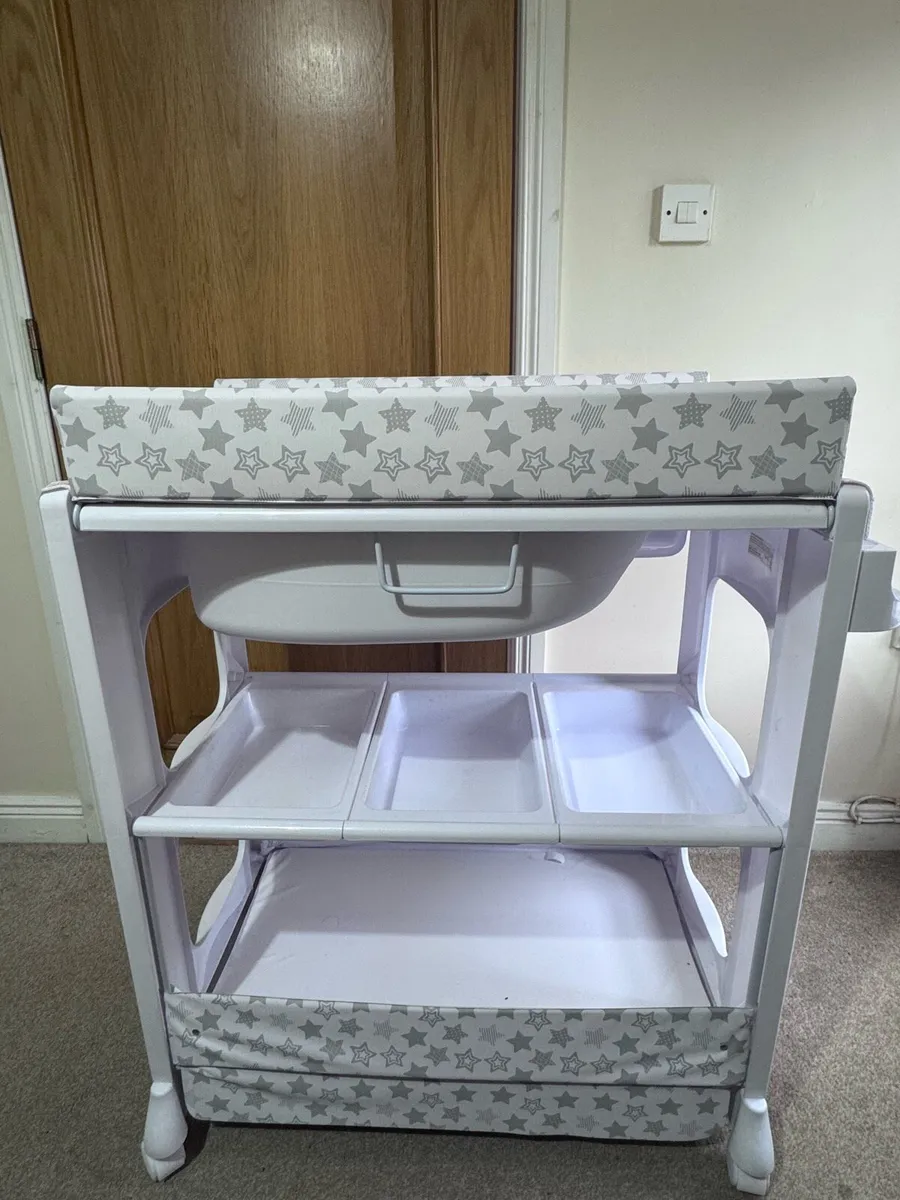 Baby changing Table - Image 3