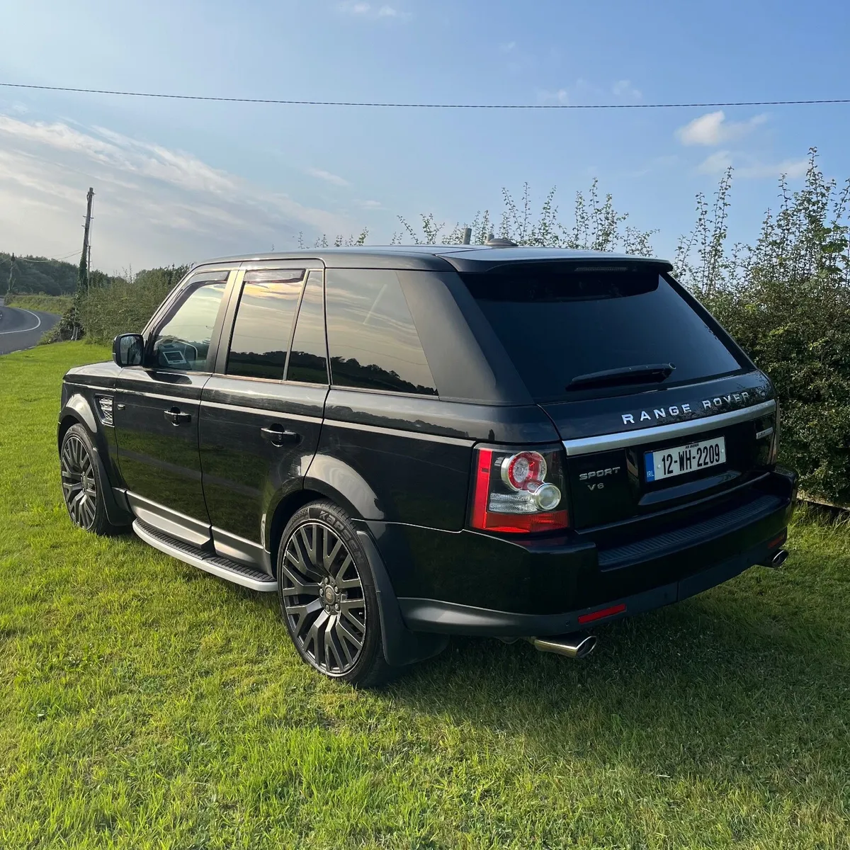 Range Rover 2012 Crewcab - Image 1
