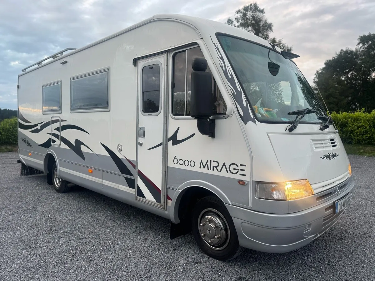 Luxury Mirage 6000 Mercedes Auto 4 berth 4 Belt - Image 2