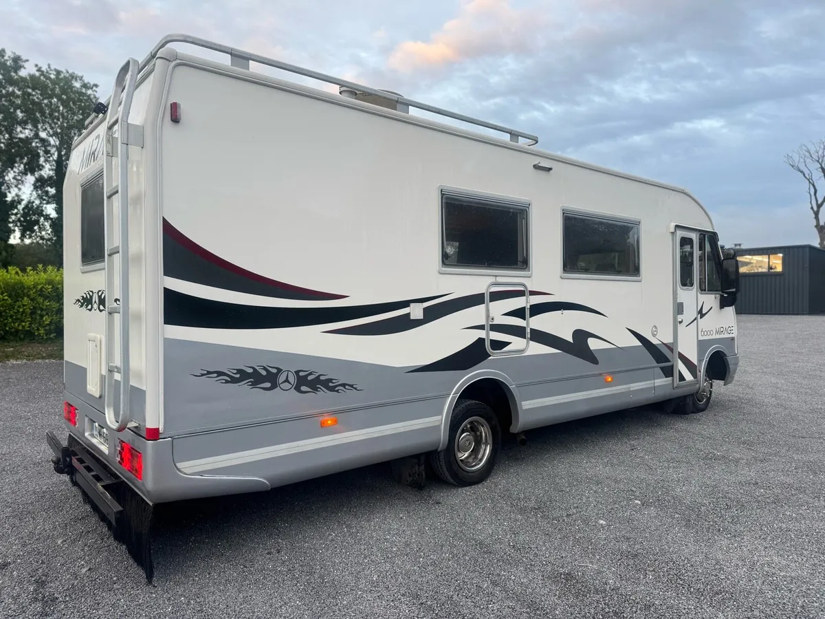 Luxury Mirage 6000 Mercedes Auto 4 berth 4 Belt - Image 3