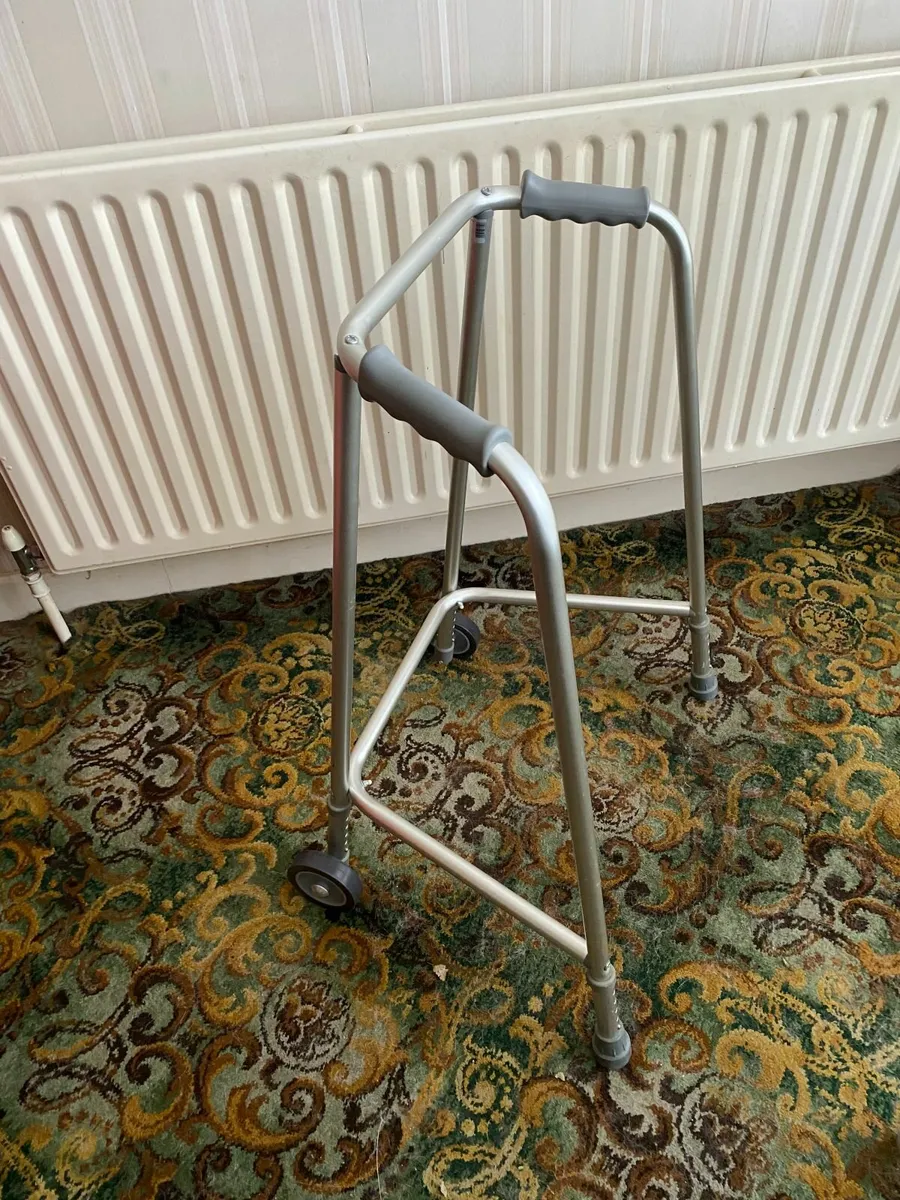 Walking Aid with wheels - Image 1