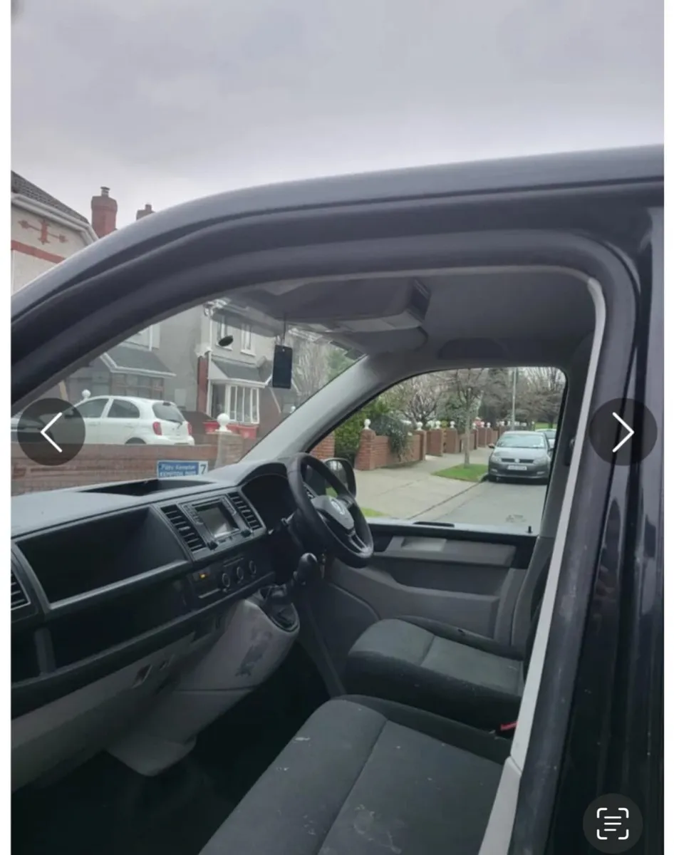 Volkswagen Transporter - Image 2