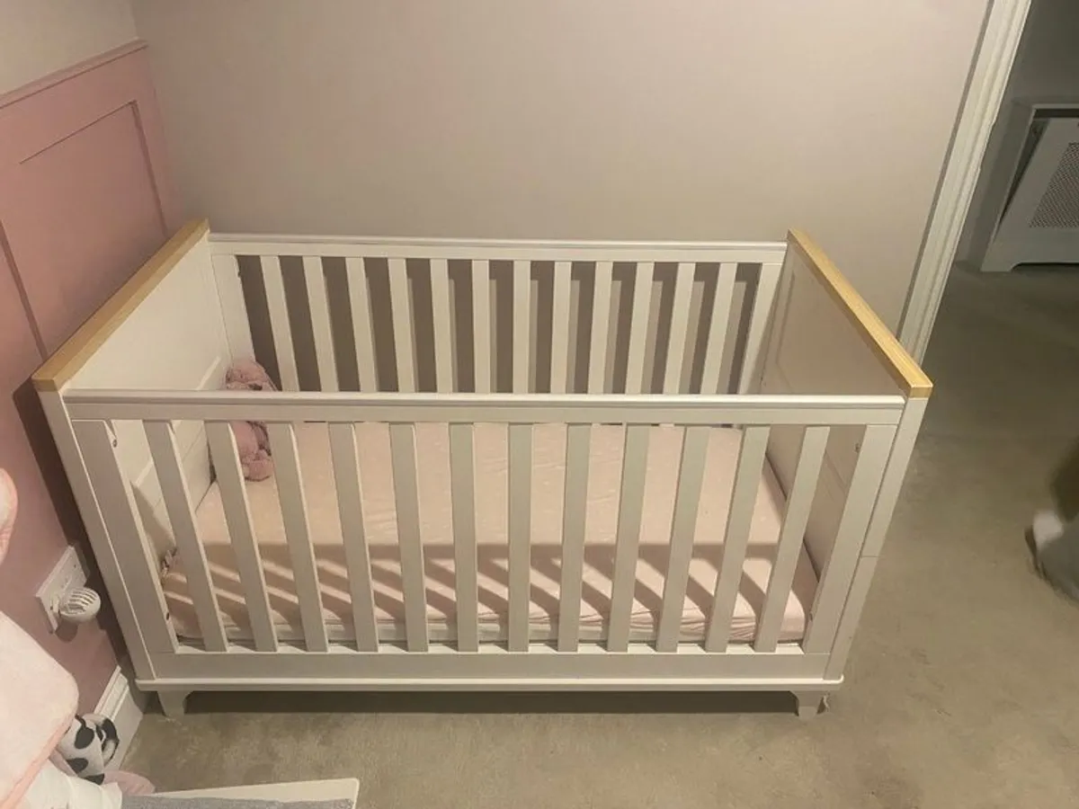 Cot - Image 1