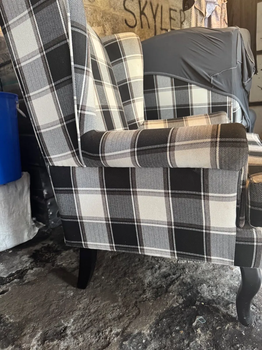Armchairs - Image 2