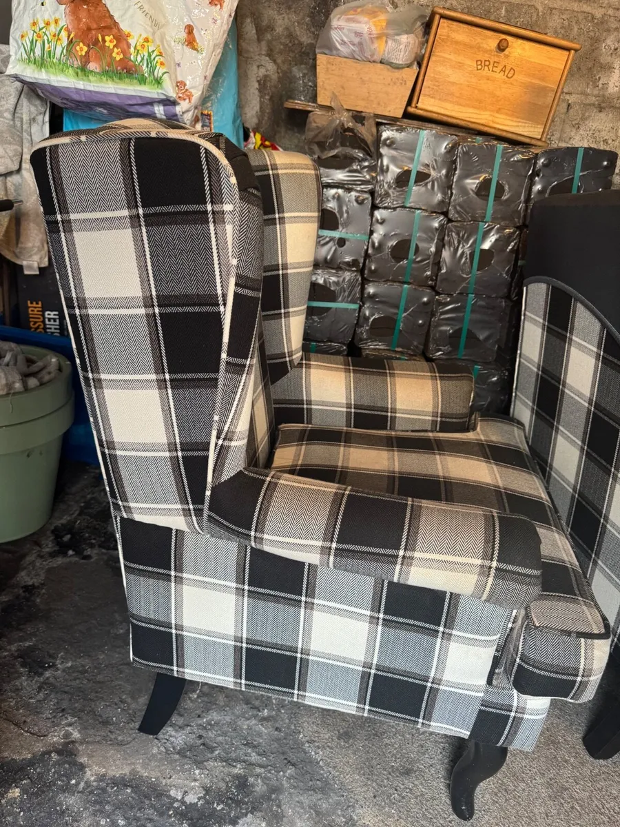 Armchairs - Image 3