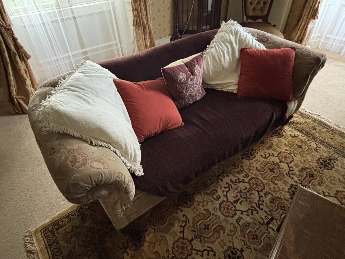 Sofa and arm chairs - Image 1