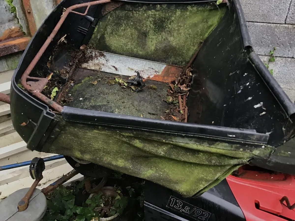 Lawnmower bag - Image 1