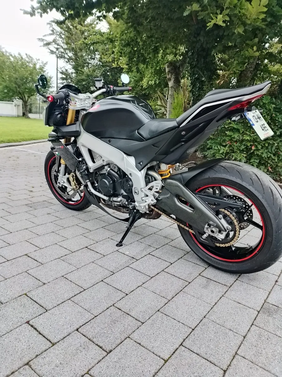 Aprilia Tuono V4 2013 - Image 2