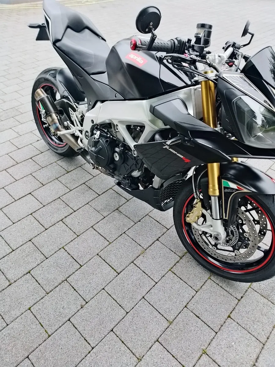 Aprilia Tuono V4 2013 - Image 3