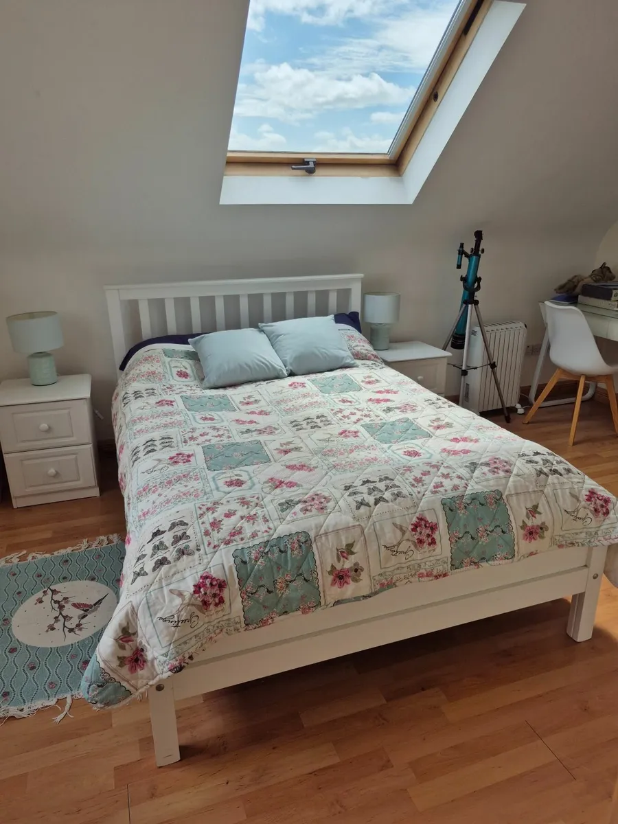 Bedroom suite - Image 2