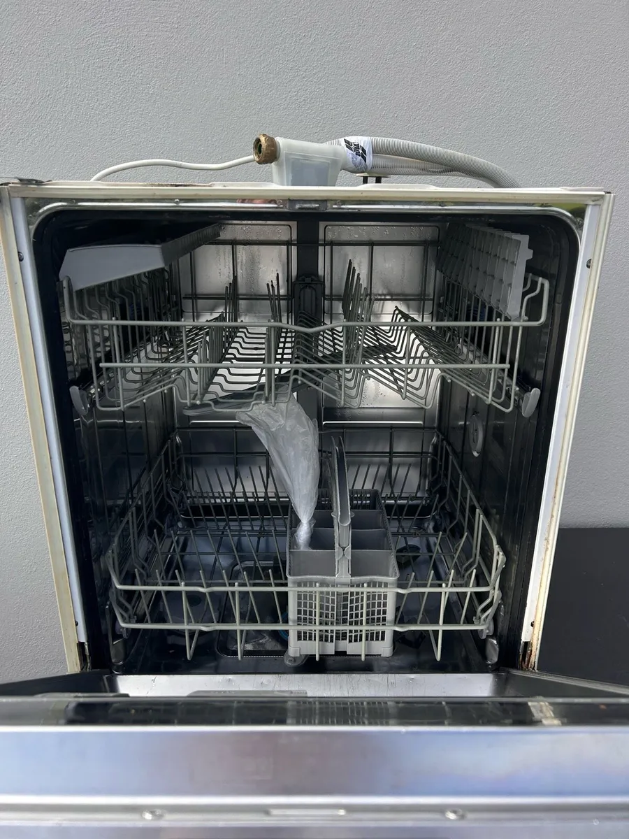 Dishwasher - FREE - Image 2