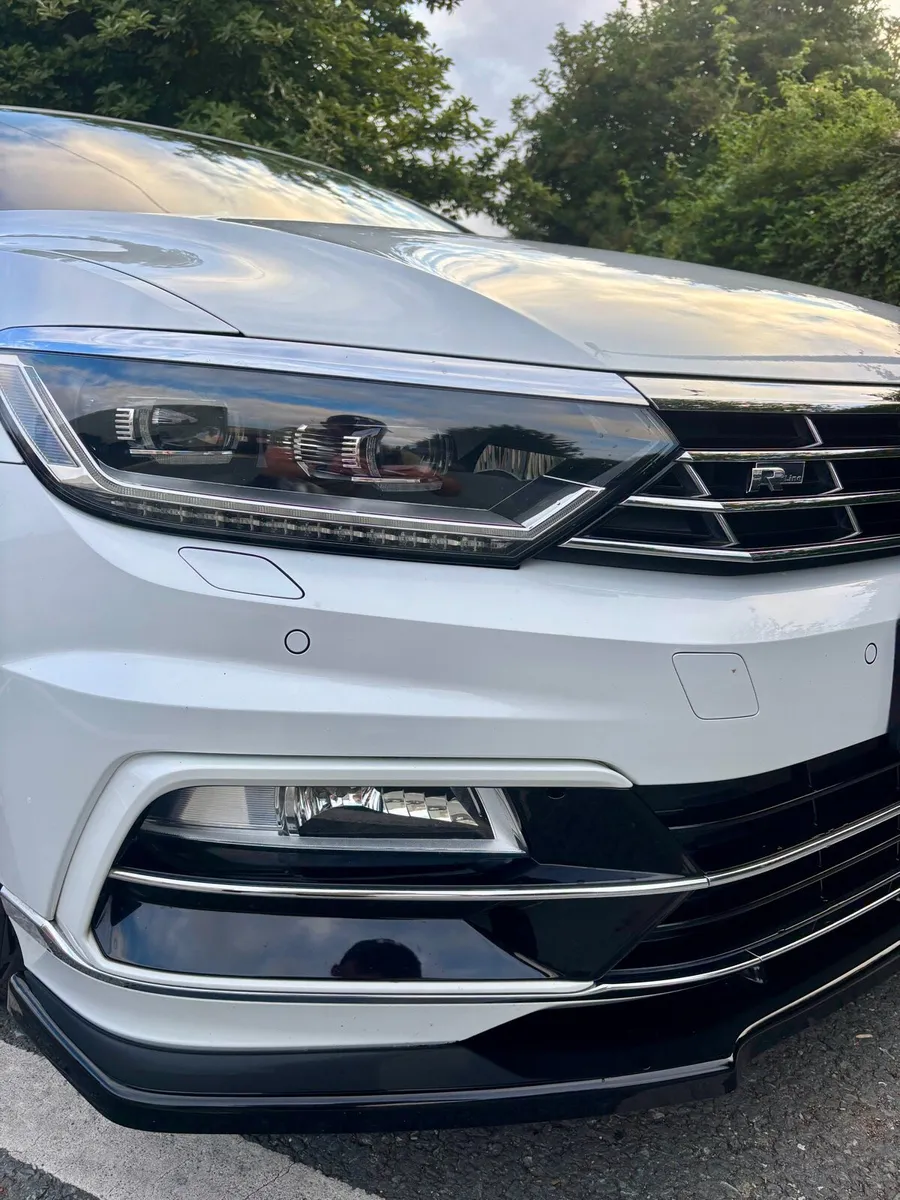 Volkswagen Passat R-Line 150hp DSG - Image 2