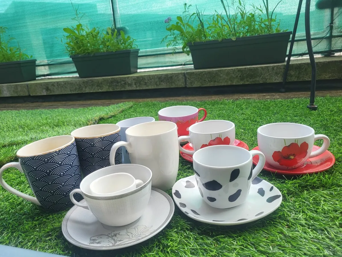 Kitchen tableware, glasses, cutlery, etc. - Image 2