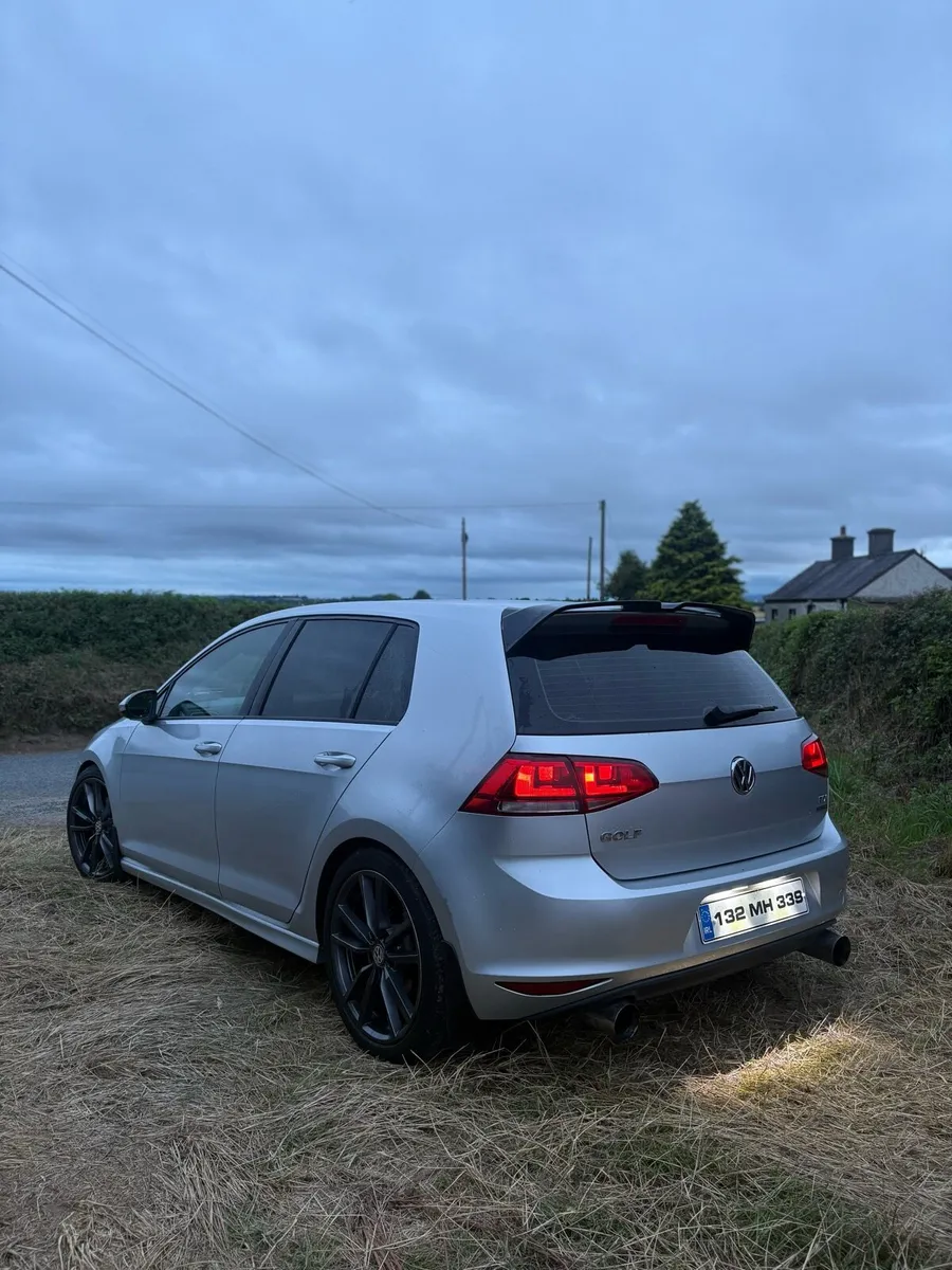 132 Volkswagen Golf - Image 3