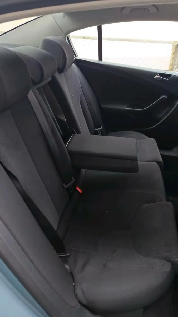 Car - Image 4