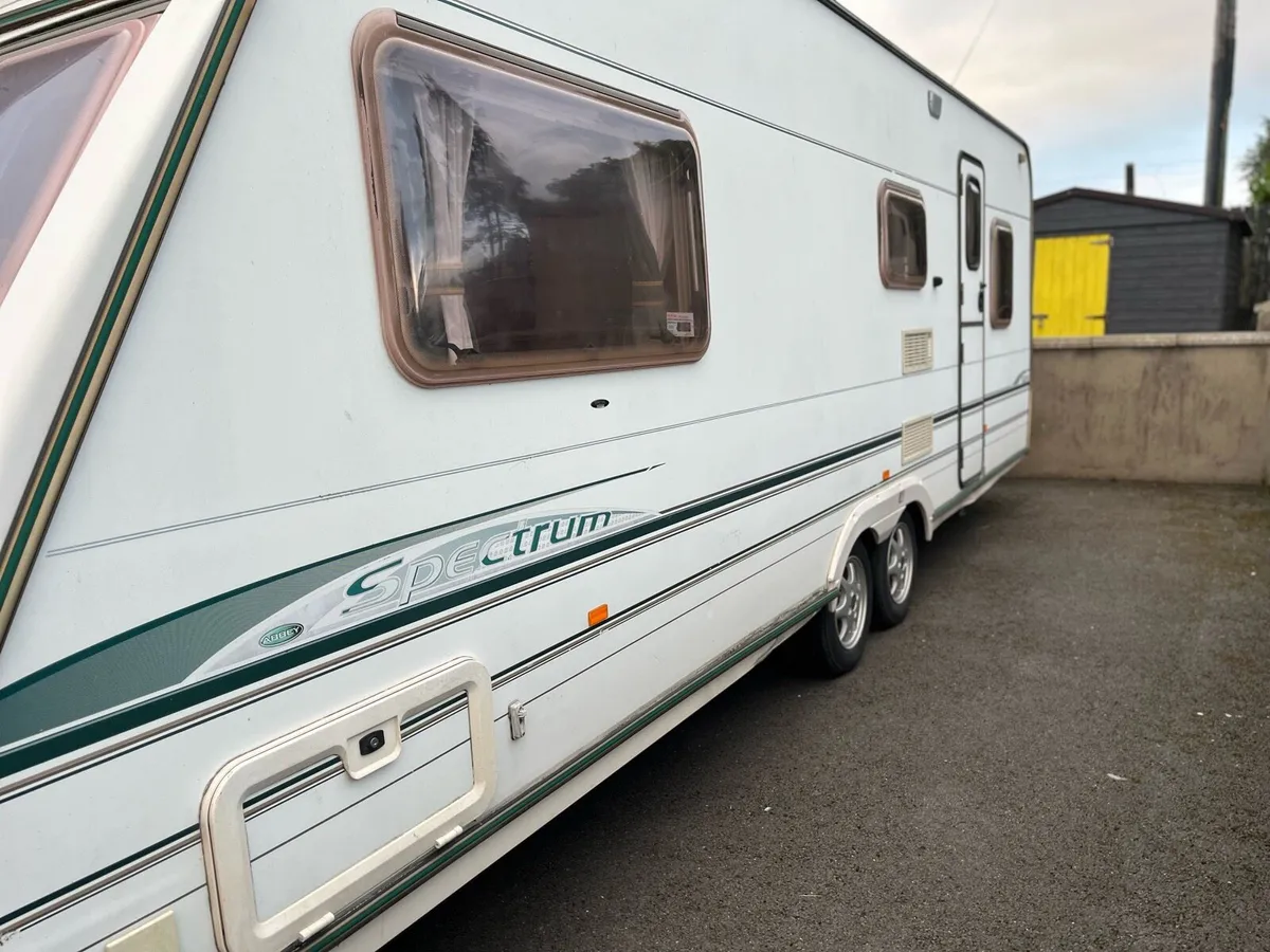 Caravan - Image 1