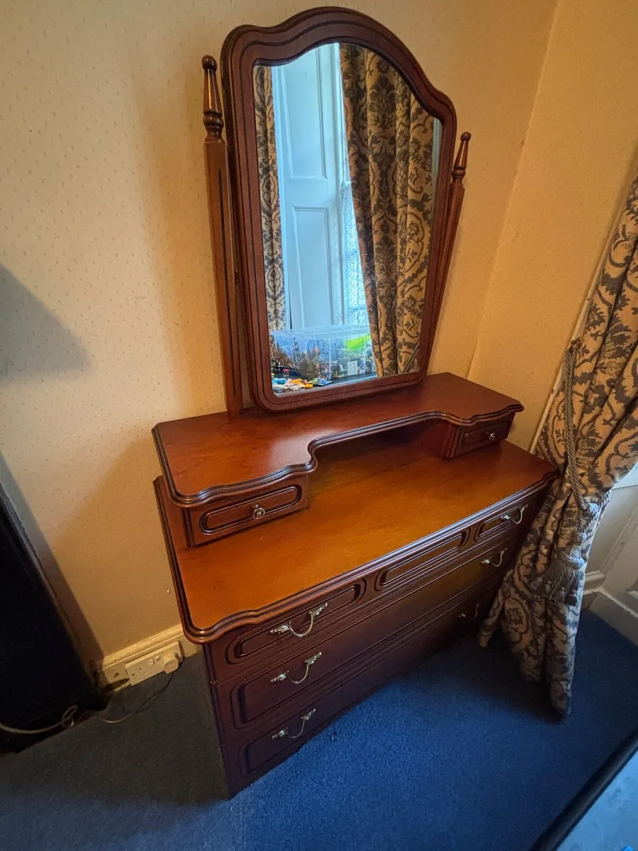 Dressing table