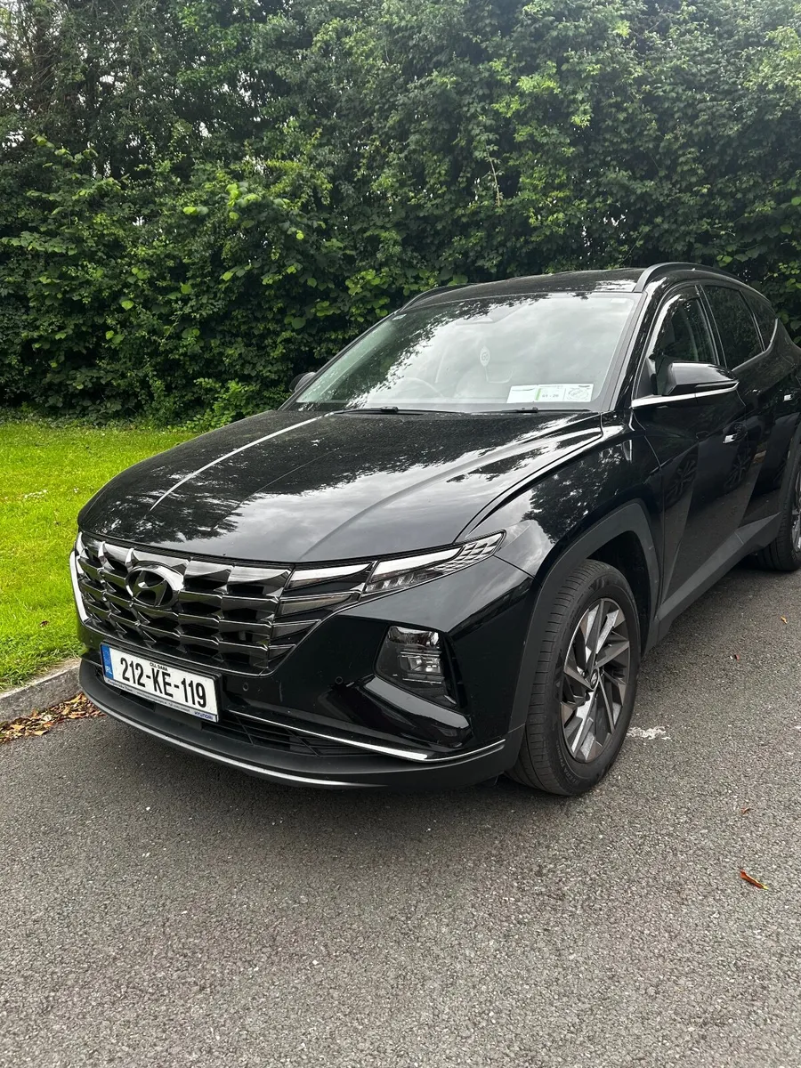 2021 Executive Plus Hyundai Tucson - Image 1