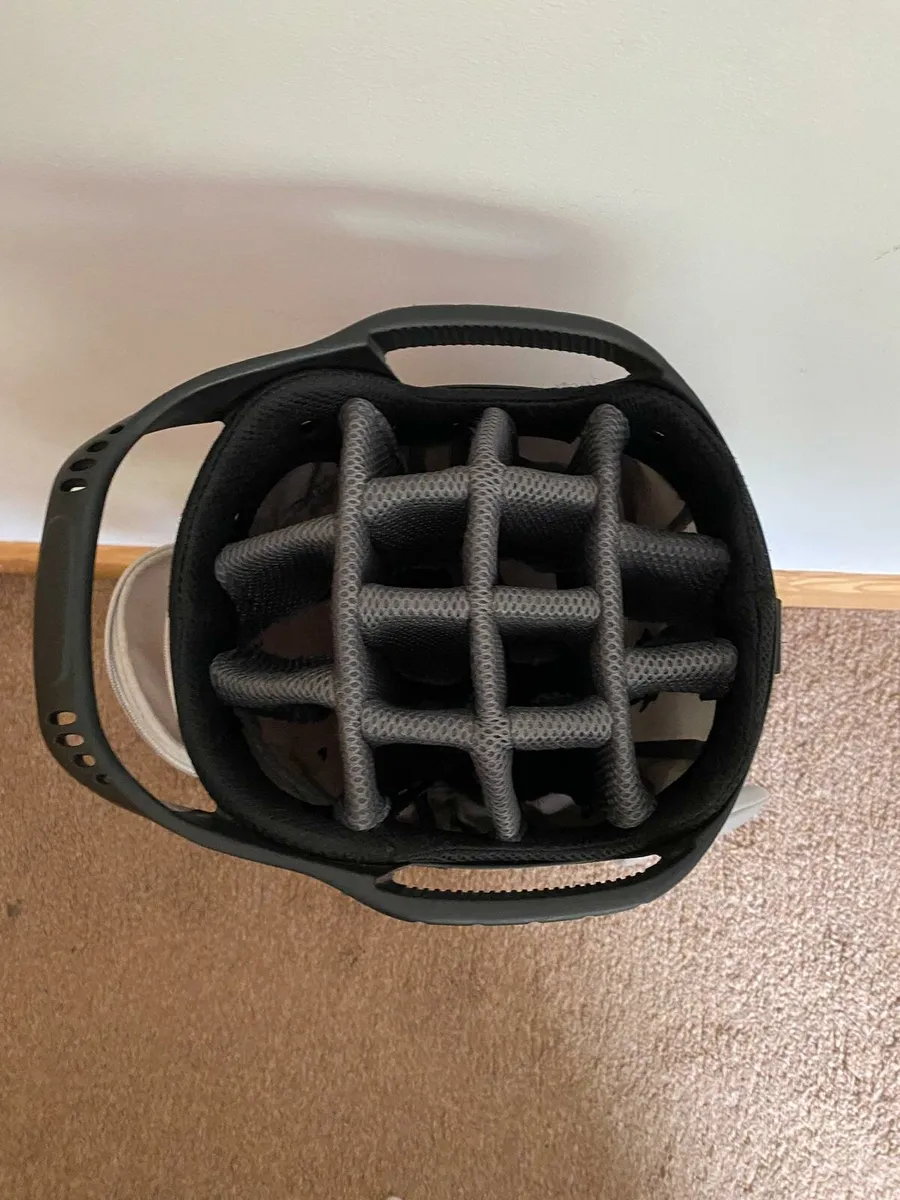 Taylormade golf cart bag - Image 4