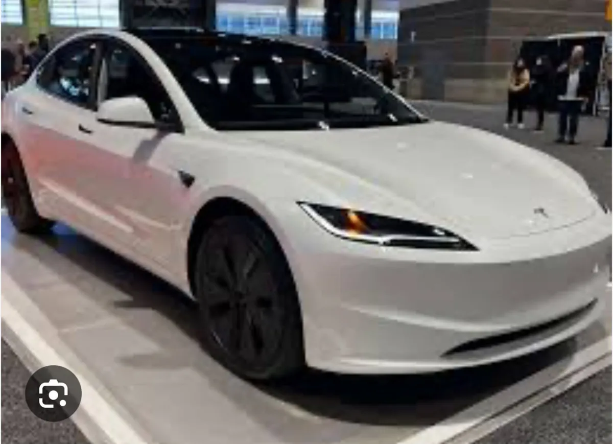 2025 252 Tesla Model 3 full taxi ready - Image 1