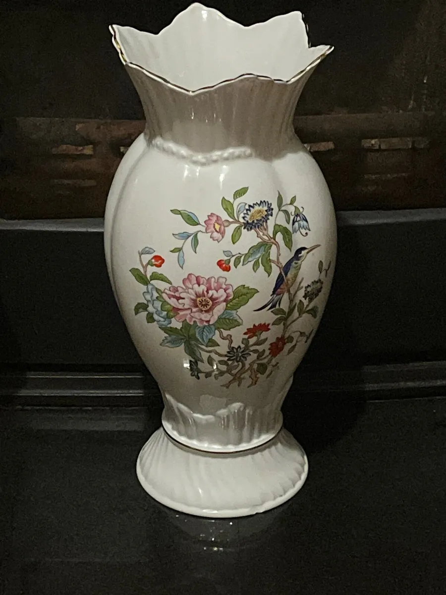 Aynsley Vase - Image 4