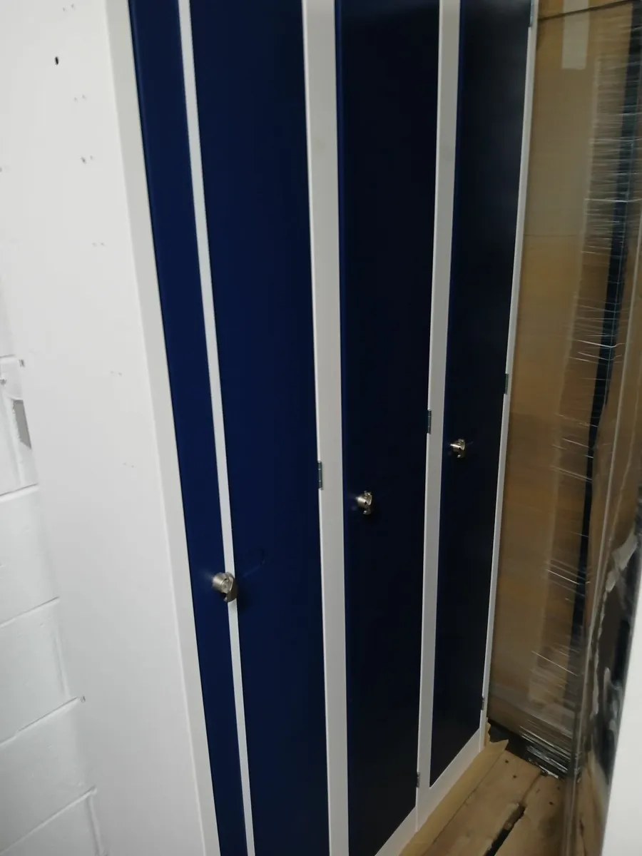 Sports lovker s 3×1 one unit delivered - Image 1