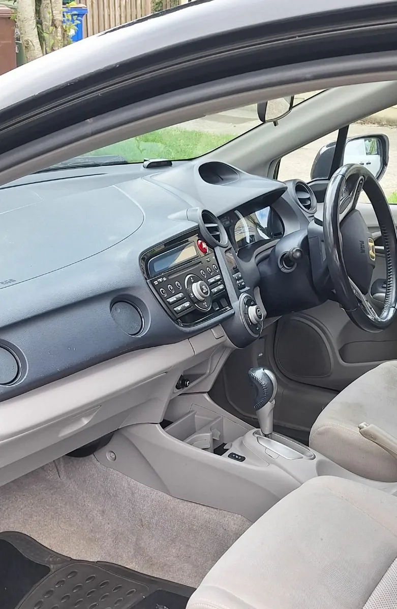 Honda Insight 2010 auto - Image 2