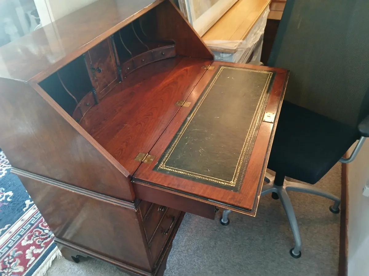Buro reception desk vintage delivered - Image 1