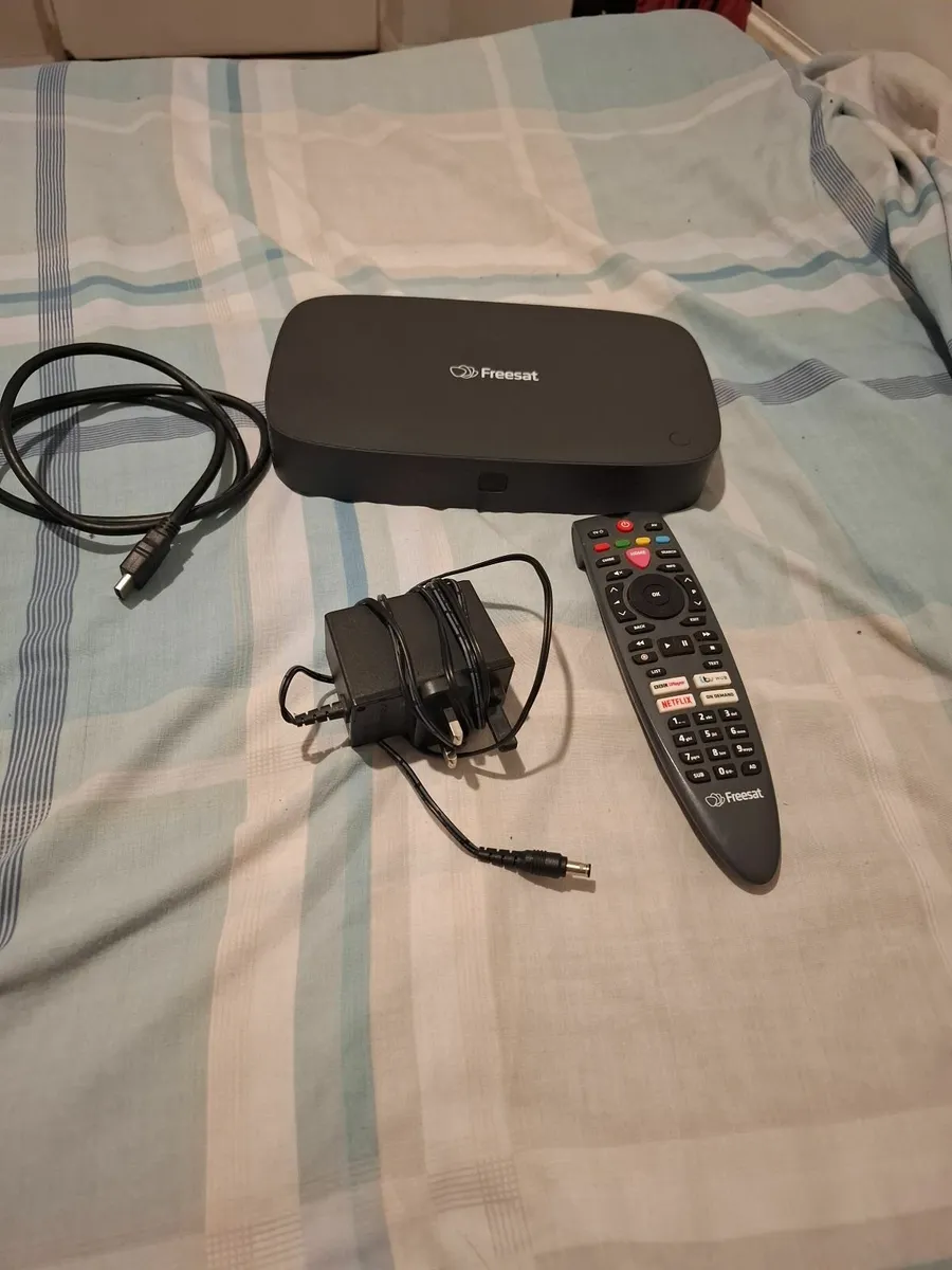 Freesat   tv box - Image 2