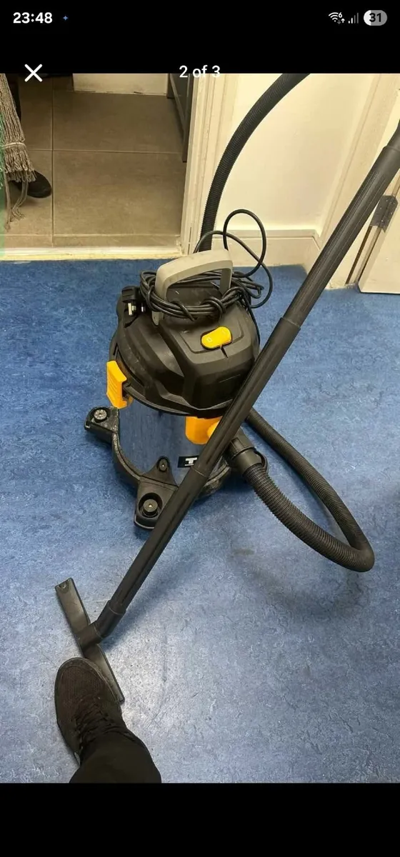 wet or dry heavy duty vaccum - Image 3