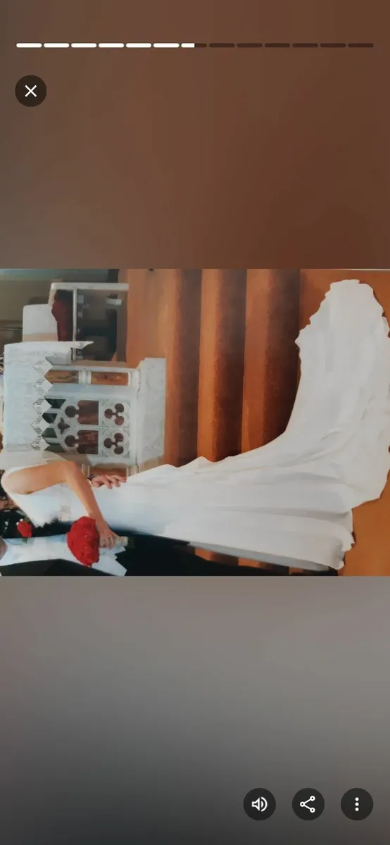 Wedding dress - Image 2