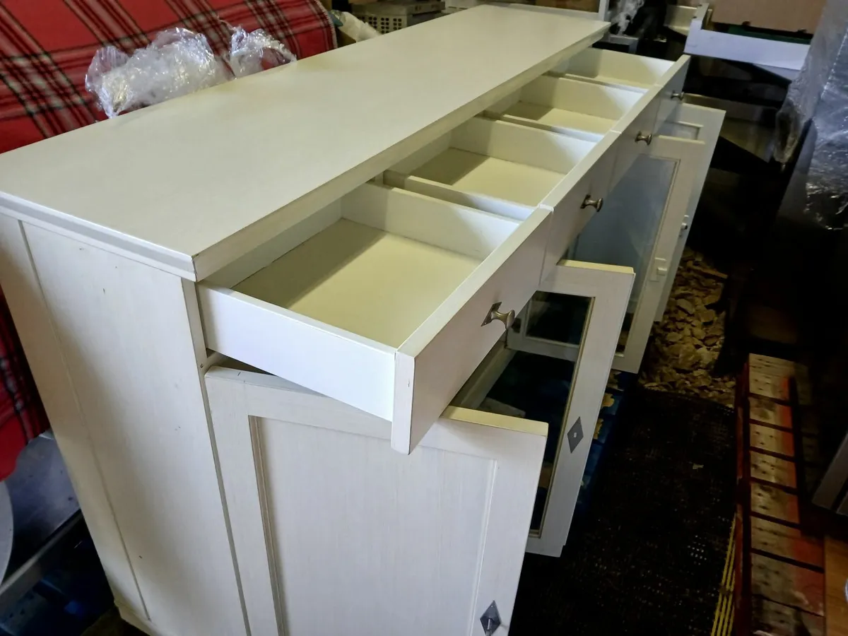 Kitchen cabbinet dresser old style delivered - Image 1