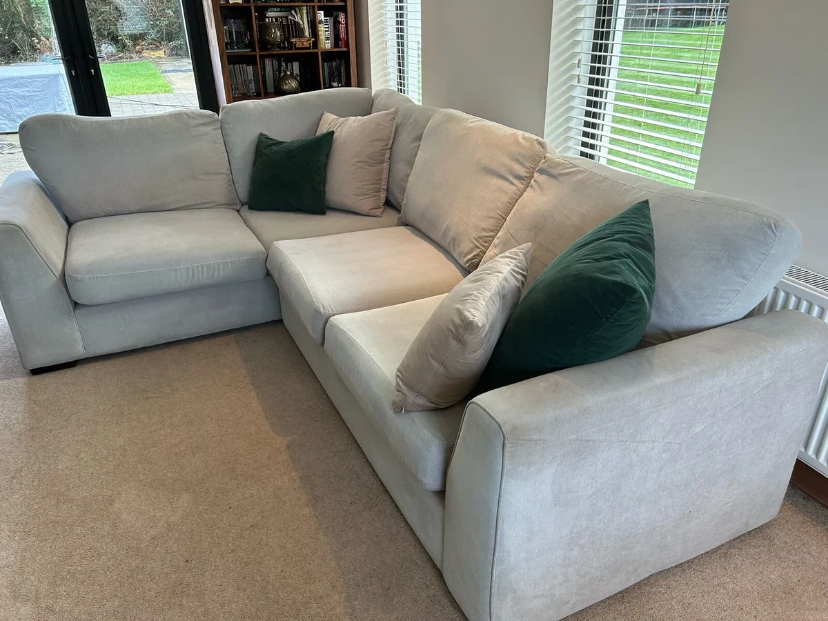 Grey corner couch - Image 2
