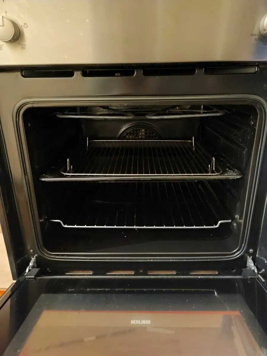 Oven - Image 2