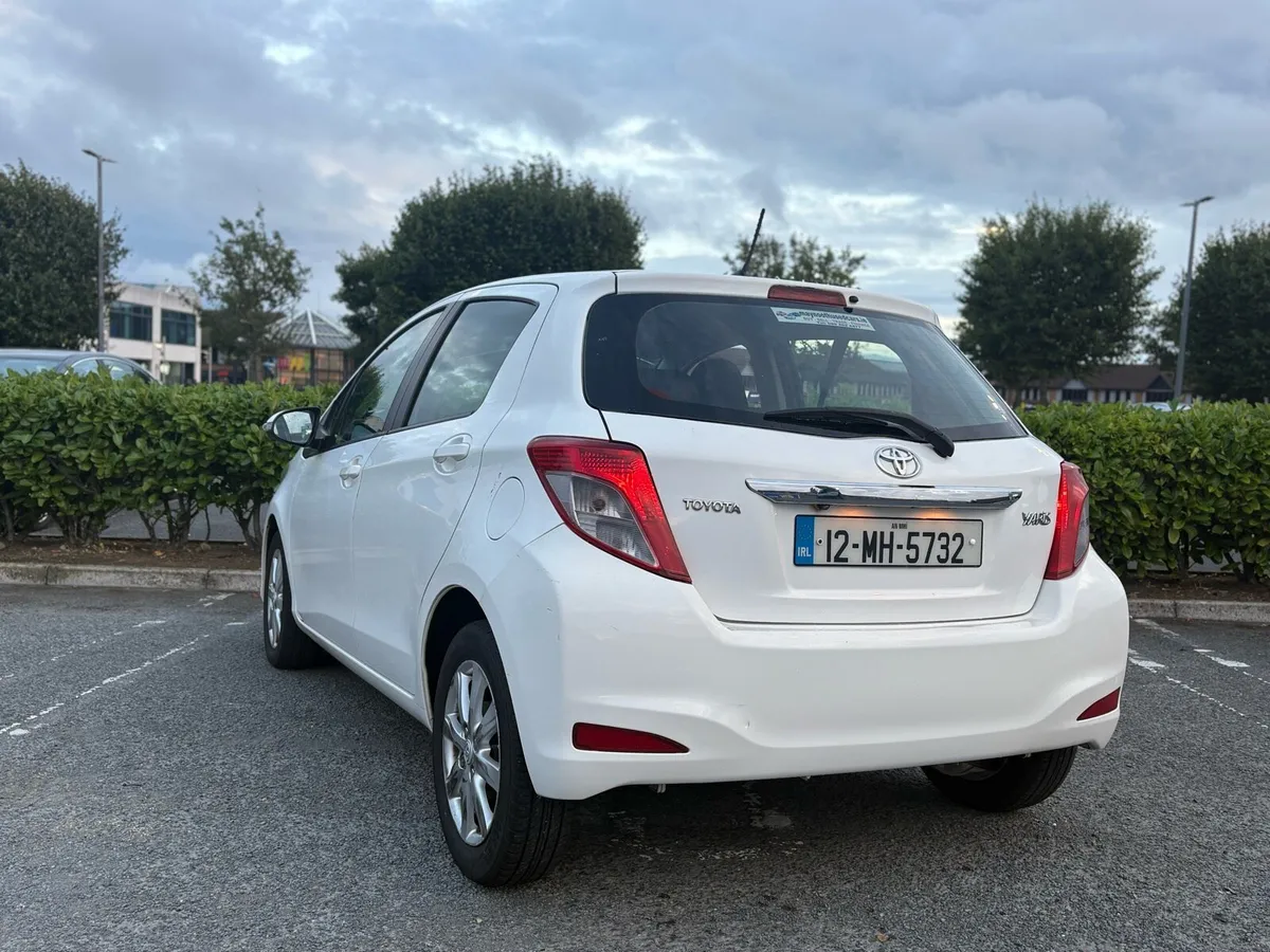 TOYOTA YARIS - Image 3