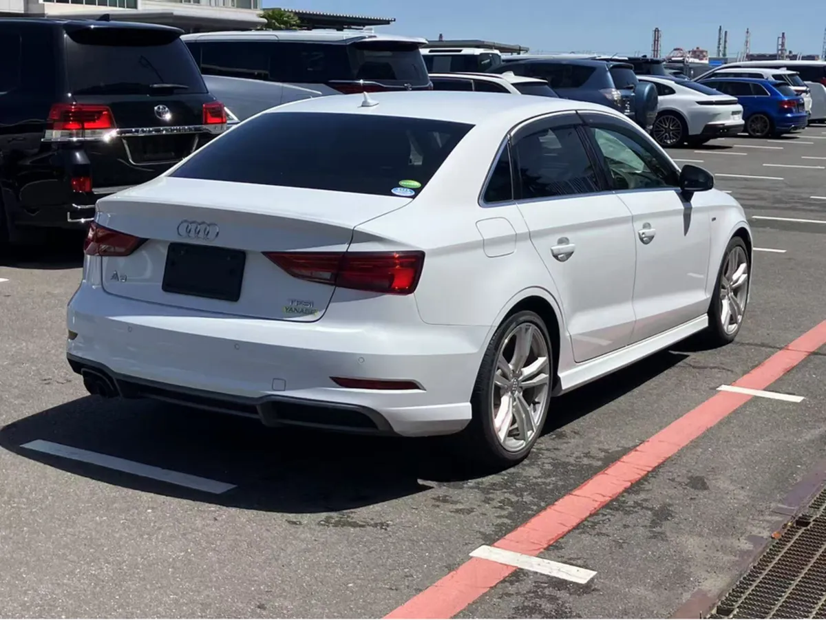 Audi A3 S-LINE 1.4 PETROL AUTOMATIC SALOON - Image 3